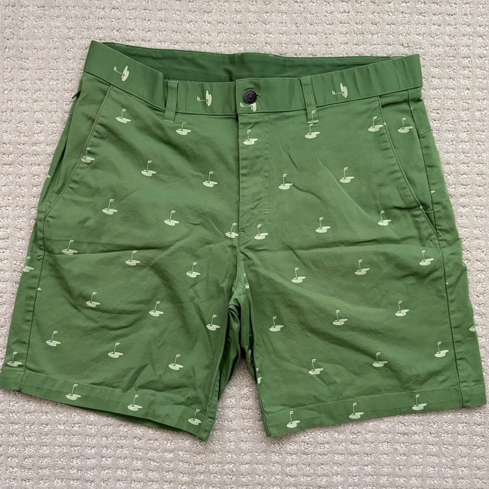 FableticsxHart Eagle Edition Men’s Green Patterned Shorts